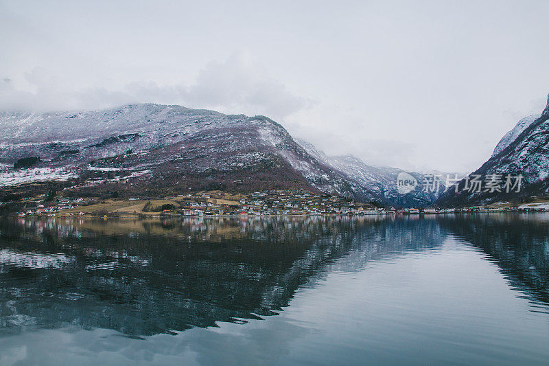 挪威冬季的n øyfjord